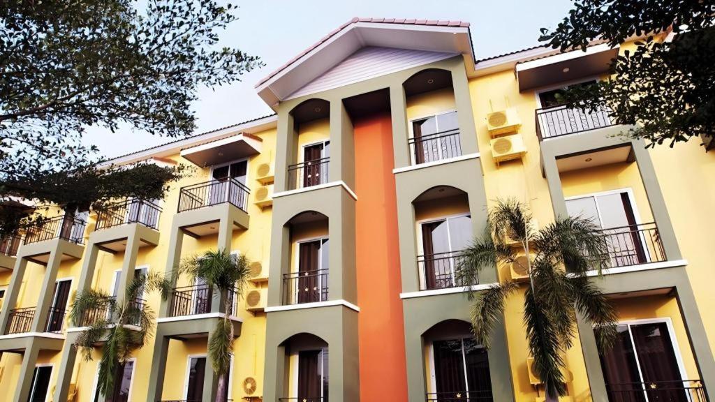 B2 Buriram Boutique And Budget Hotel المظهر الخارجي الصورة